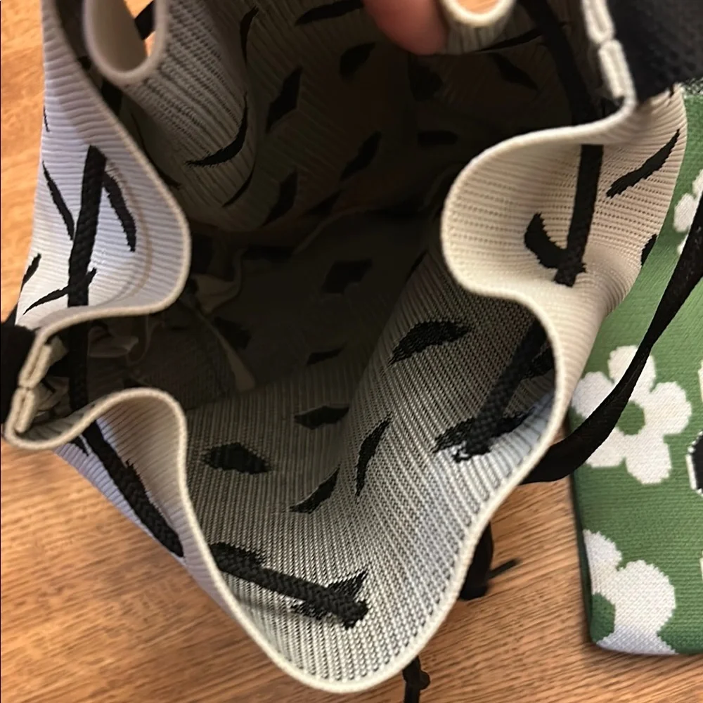 Heart and Panda Knit Bags - Picture 3 of 10